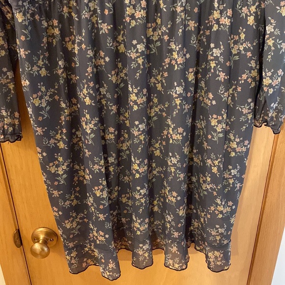 Ophelia Roe Floral Cinched Dress Green Plus Size 2X - Picture 16 of 16